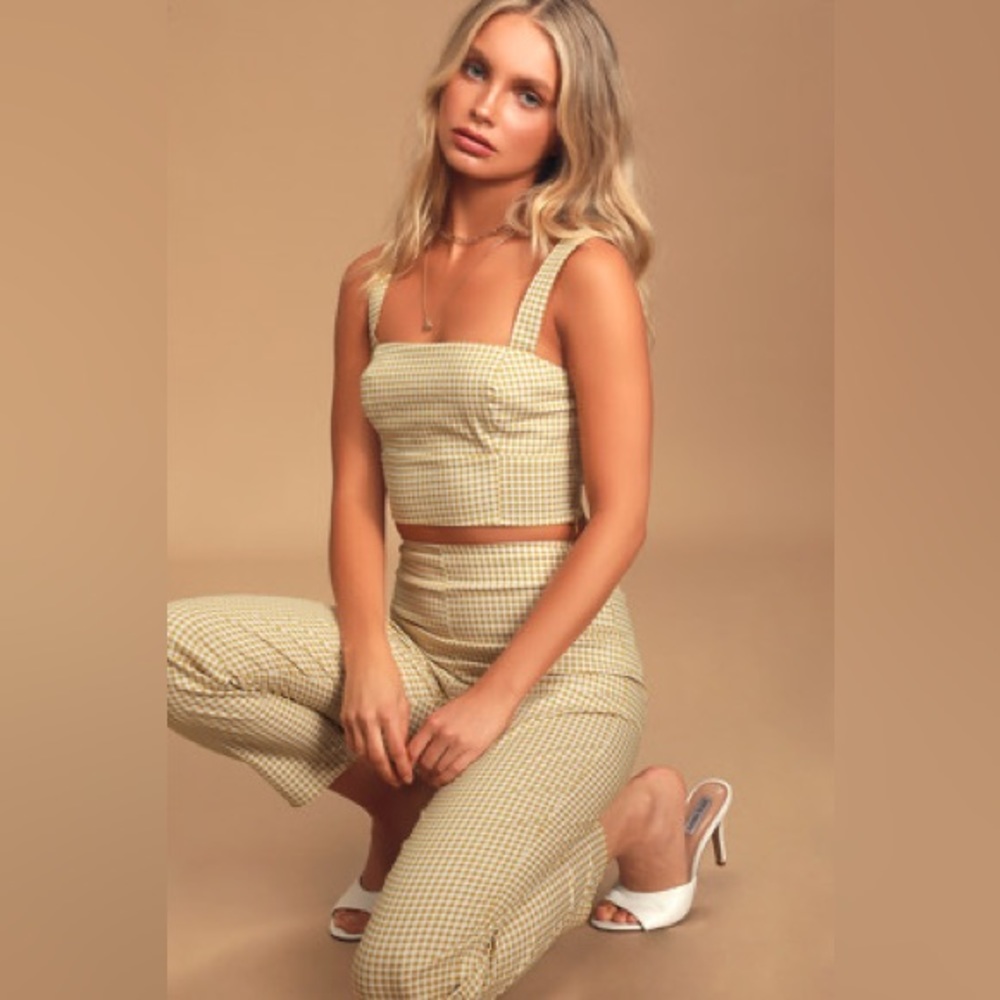 Lulu’s Set - Picture 3 of 8
